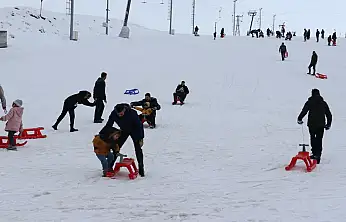 Ağrı'da sporla güçlenen çocuklara moral dopingi