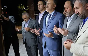 Ağrı'da Sultan Abdülhamid Han Camii ibadete açıldı