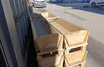 Ağrı'da tahta yemlik ve sulama sistemleri hayvancılardan ilgi görüyor