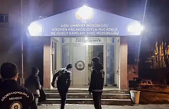 Ağrı'da tır dorsesinde 14 düzensiz göçmen ele geçirildi