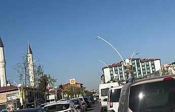 Okullar açıldı, Ağrı'da trafik kilitlendi