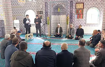 Ağrı'da umre yolculuğuna hazırlanan vatandaşlara önemli bilgilendirme yapıldı