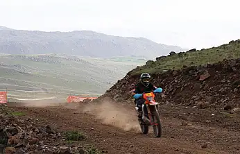 Ağrı Dağı'nda nefes kesen final