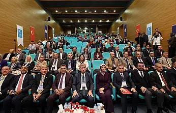 Ağrı Dağı ve Nuh'un Gemisi için bilim dünyası Ağrı'da buluştu