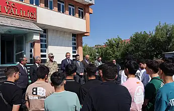Ağrı'dan tarih ve kültür yolculuğuna ilk öğrenci kafilesi uğurlandı
