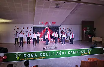 Ağrı Doğa Koleji, 29 Ekim Cumhuriyet Bayramı'nı coşkuyla kutladı