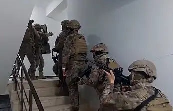 Ağrı ile Patnos'ta sokak satıcılarına eş zamanlı operasyon!