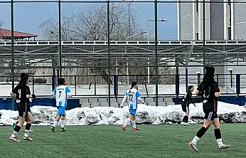 Ağrı Kadın Futbol Takımı, Van deplasmanından golsüz döndü