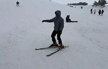 Ağrı Küpkıran Kayak Tesisleri'nde hafta sonu yoğunluğu