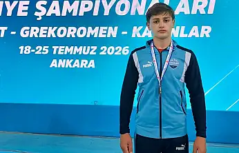 Ağrı'nın genç güreşçisi Türkiye üçüncülüğünü kazandı