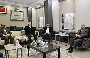 Ağrı Valisi Koç, Yakup Karamızrak'ın vefatı dolayısıyla taziye ziyaretinde bulundu