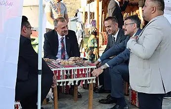 Ağrı Valisi Önder Bozkurt Malazgirt Zaferi'nin 955. yıl dönümü etkinliklerine katıldı