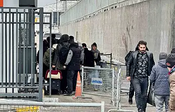 Ağrı'ya gelen İranlılar: 'Sorun savaş değil,ekonomi'