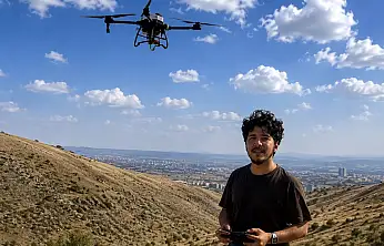 Ağrılı iş insanı Kahraman'dan Ziraat Odası'na zirai dron desteği