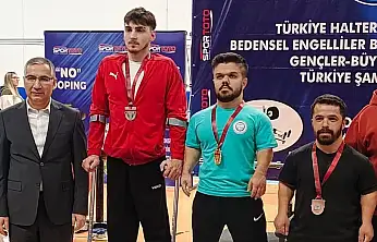 Ağrılı sporcu Türkiye şampiyonasında kürsüye çıktı