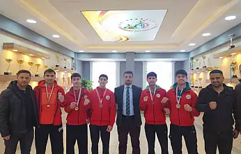 Ağrılı sporculardan Türkiye Şampiyonası'nda çifte gurur