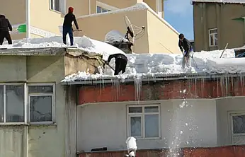 Ağrılıları yakından ilgilendiren olay! çatısını temizlemeyen apartman 40 milyon TL ceza ödeyecek