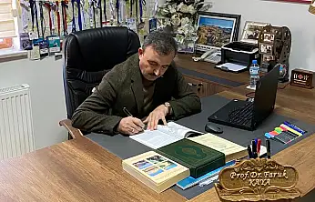 AİÇÜ'lü profesörden çarpıcı analiz: Dağların sırrı Kur'an'da asırlar önce anlatıldı