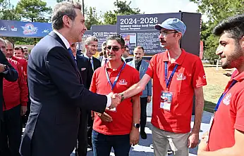 AİÇÜ'nün TEKNOFEST başarısı Bakan Bayraktar'ın gündemine taşındı