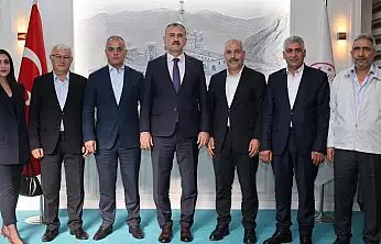 AK Parti Doğubayazıt Teşkilatı öncelikli projeleri Vali Bozkurt'a iletti