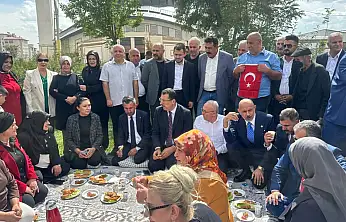 AK Parti Genel Başkan Yardımcısı Yavuz Ağrı'da kadınlarla bir araya geldi