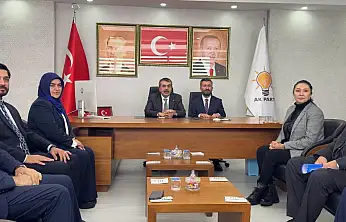 Bakan Tekin Ağrı'da AK Parti teşkilatıyla bir araya geldi