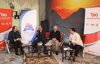 Bilim Kafe'de dengbejlik geleneği konuşuldu