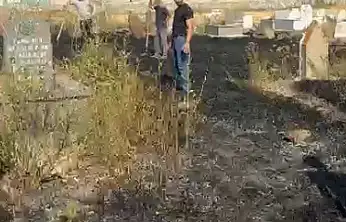 Dambat Köyü mezarlığında çıkan yangın korkuttu