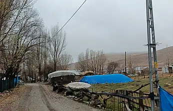 Dede Maksut Köyü'nde kar beklenirken sis bastı