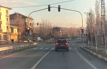 Devre dışı kalan trafik ışıkları Patnos'ta onarıldı