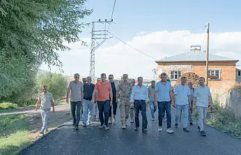 Diyadin'de 14 kilometrelik yolda asfalt çalışması başladı