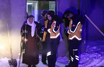 Diyadin'de 70 yaşındaki kadına sağlık ekiplerinden zamanında müdahale