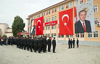 Diyadin'de Cumhuriyet Bayramı kutlamaları çelenk töreniyle başladı