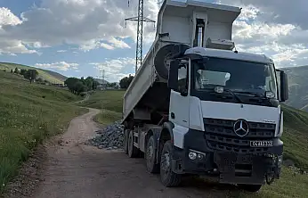 Diyadin'de köy yollarına 21 bin metrekare kilit parke taşı döşenecek