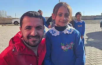 Diyadin'de 'Mutlu Et Mutlu Ol' etkinliği: Çocuklara hediye dağıtıldı