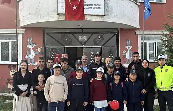 Diyadin'de polislerden özel öğrencilere anlamlı ziyaret