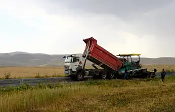 Diyadin'de Tokluca–Budak köy yolu asfaltlandı