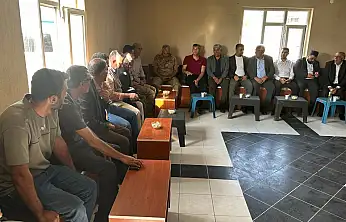 Diyadin Kaymakamı Korkusuz köy köy gezerek vatandaşları dinledi