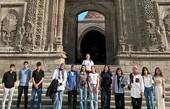 Diyadinli öğrenciler Erzurum'un tarih ve bilim mirasını yerinde keşfetti