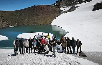 Doğaseverler Ağrı Dağı'nın saklı cennetini keşfetti