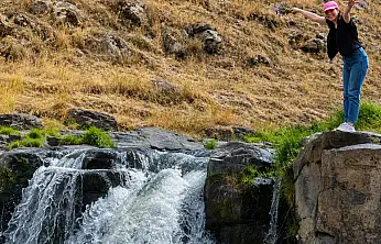 Doğaseverlerin rotası Meya Şelalesi ve mağaraları oldu