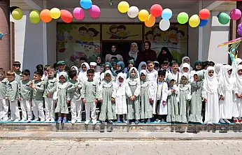 Doğubayazıt ADEM-3'te miniklerin yıl sonu coşkusu