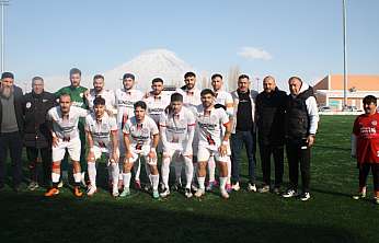 Doğubayazıt FK evinde fırtına gibi esti