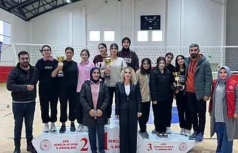 Doğubayazıt Gençlik Merkezi'nde masa tenisi turnuvası büyük ilgi gördü