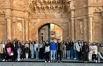 Doğubayazıt Gençlik Merkezi, öğrencileri tarihle buluşturdu