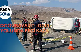 Doğubayazıt–Iğdır yolunda minibüs ile otomobil çarpıştı: Can kaybı var!