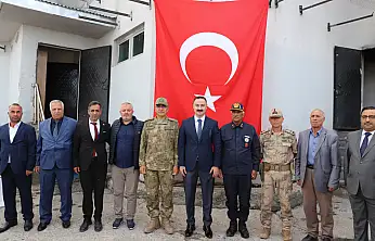 Doğubayazıt'ta 10 Şehit Dualarla Anıldı