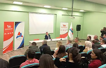 Doğubayazıt'ta 'Bilim Kafe' söyleşisinde Osmanlı tarihi konuşuldu