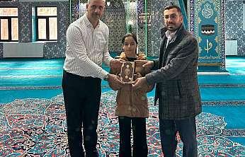 Doğubayazıt'ta bulduğu parayı camiye teslim eden öğrenci takdir topladı