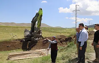 Doğubayazıt'ta Çetenli-Dağdelen Grup Yolu asfalt öncesi güçlendiriliyor